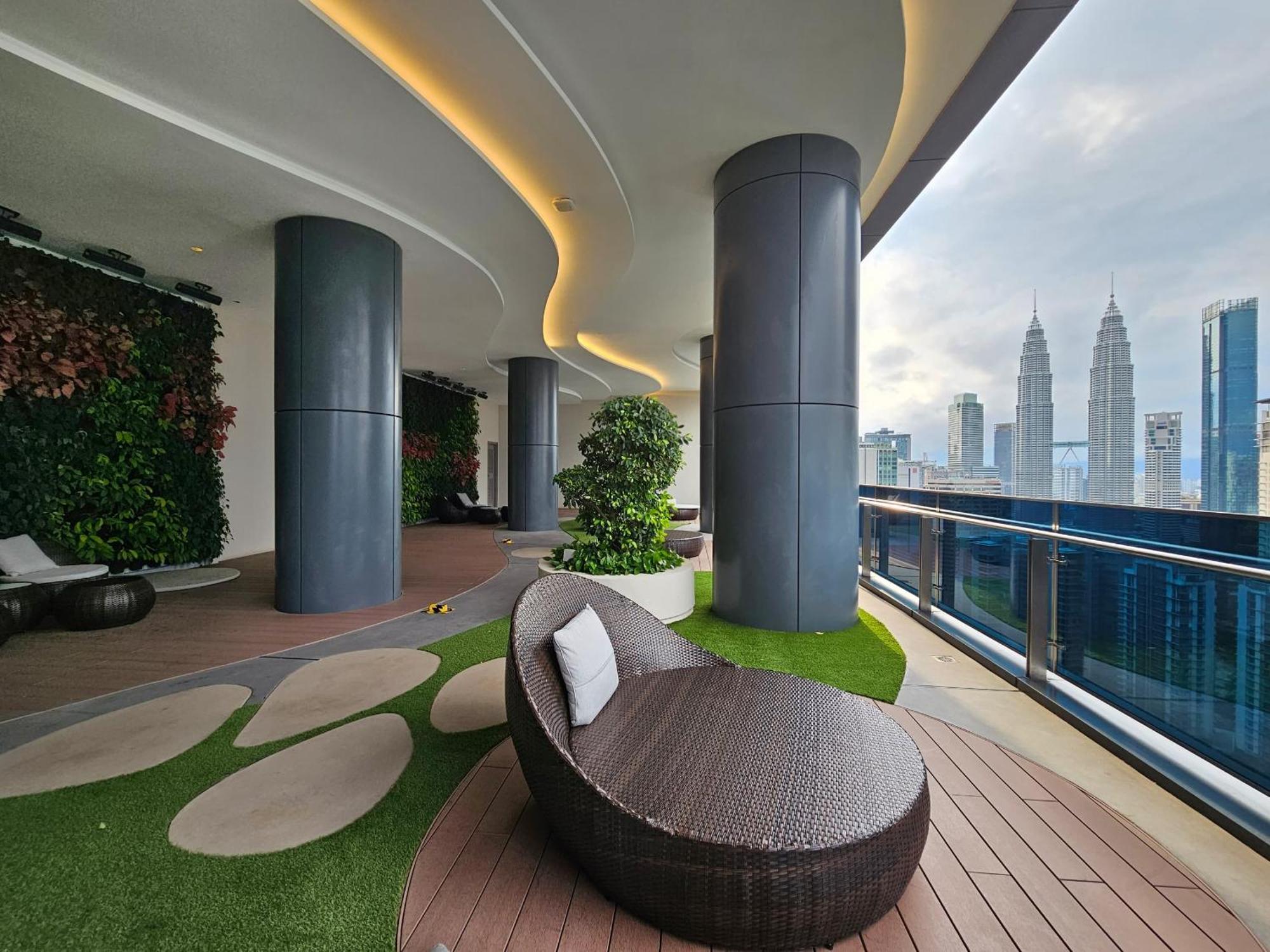 Eaton Klcc View With Infinity Pool 伊顿公寓 豪景园 双子塔无边际泳池 * Kuala Lumpur